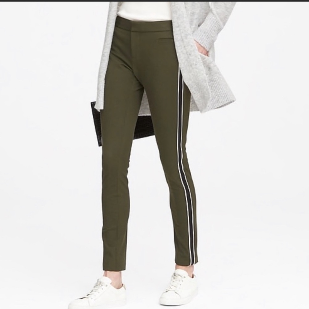 🎉New Women’s Banana Republic Pants Sloan Green Stripe Size 6 Business Casual
